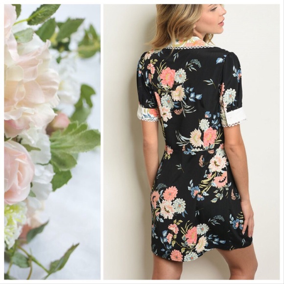 **CLEARANCE** Asian Flowers Button Down Dress - Picture 2 of 5